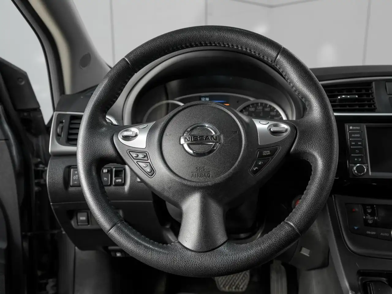 Nissan Sentra снимка Nissan Sentra