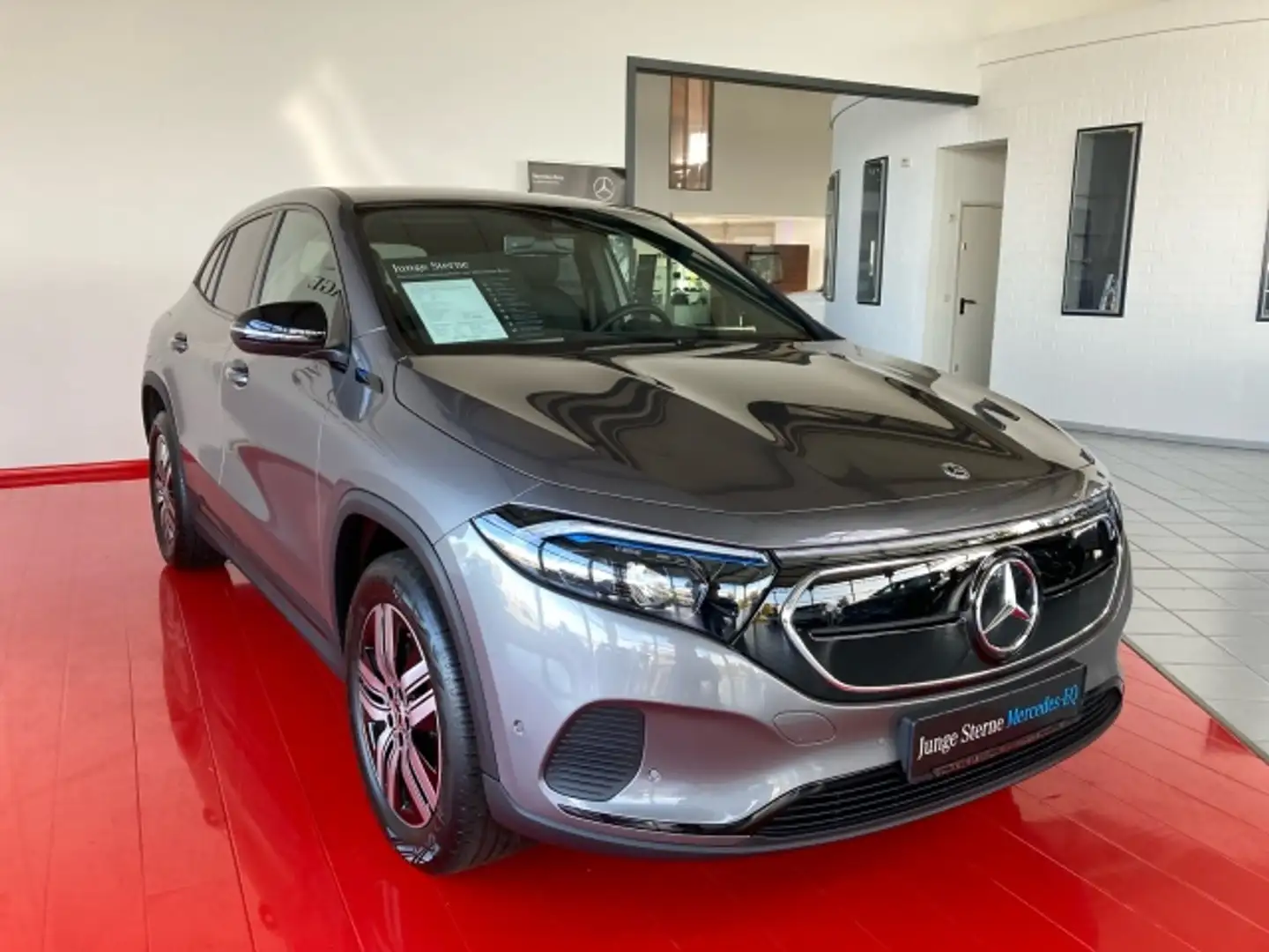 Mercedes-Benz EQA 250 EQA 250 Progressive NIGHT-PAKET+KAMERA+LED Navi/BC Šedá - 2