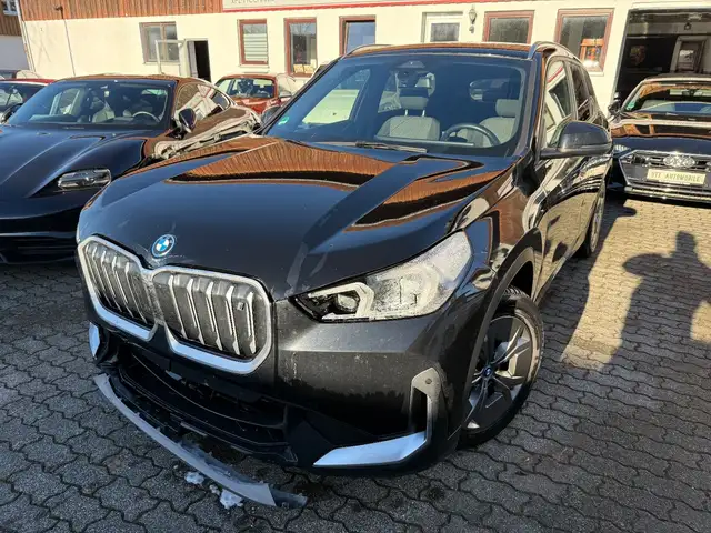 BMW iX1 30 xDrive "TOP AUSSTATTUNG" FRONTSCHADEN