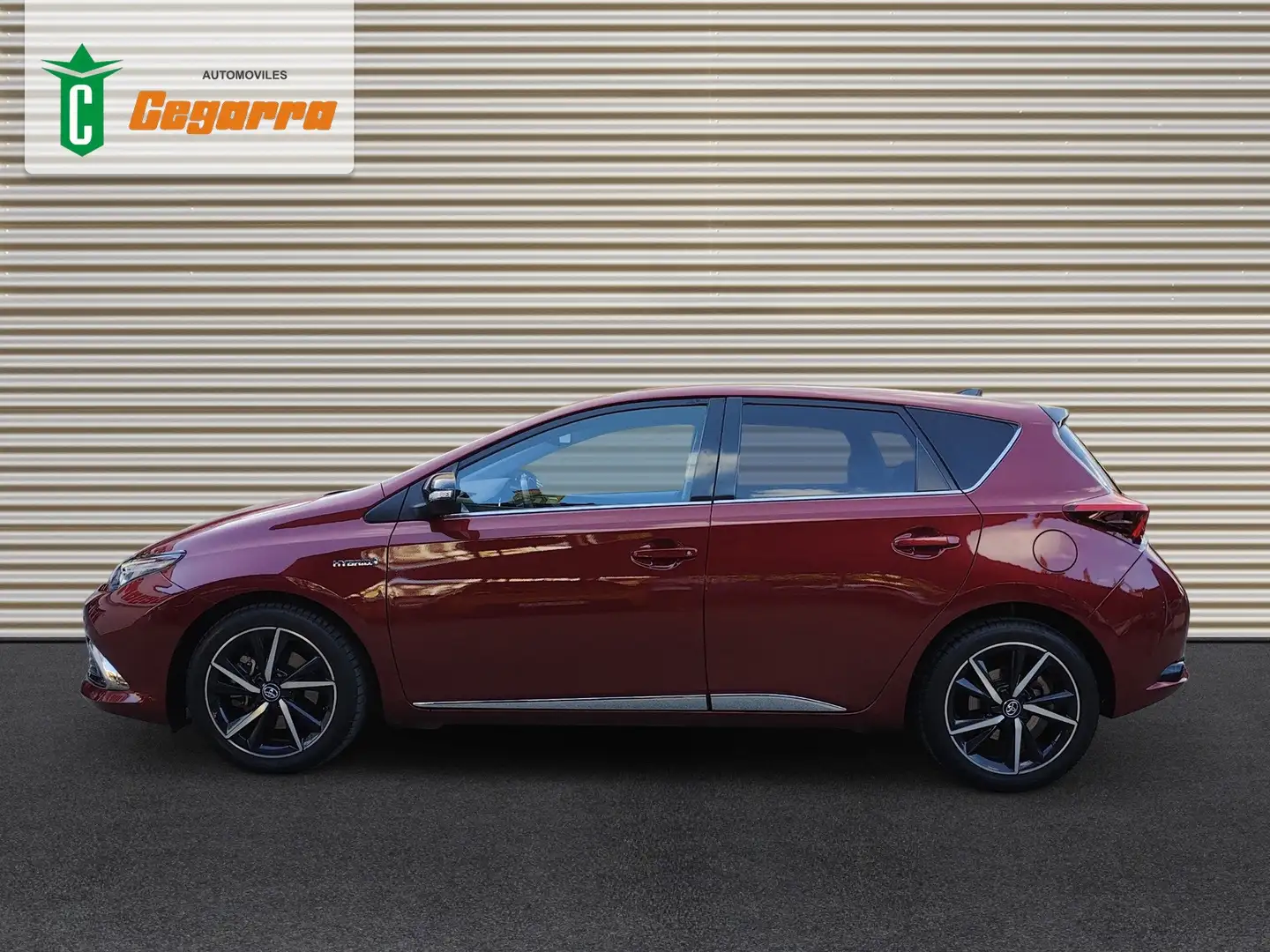 Toyota Auris hybrid 140H Active Business Plus Burdeos - 2