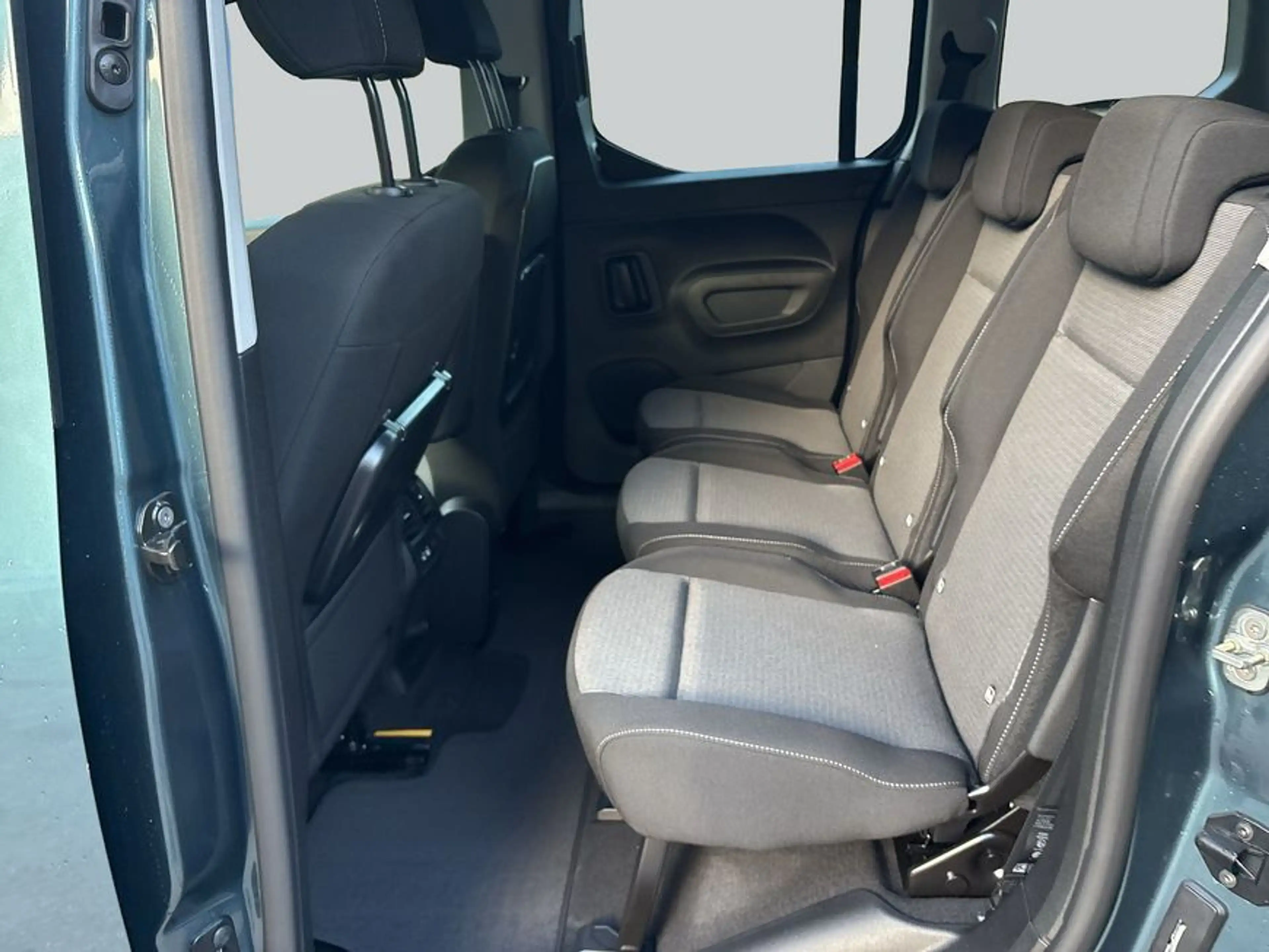 Toyota Proace City Proace City Verso 1.5 D L1 Teamplayer LED Kamera — photo 11