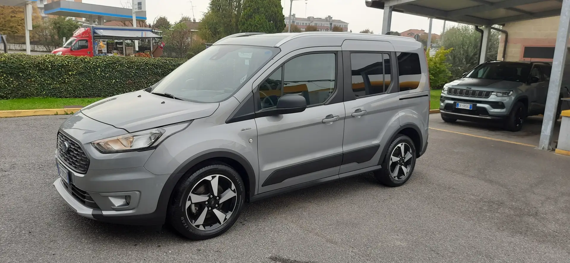 Ford Tourneo Connect Active Argintiu - 1