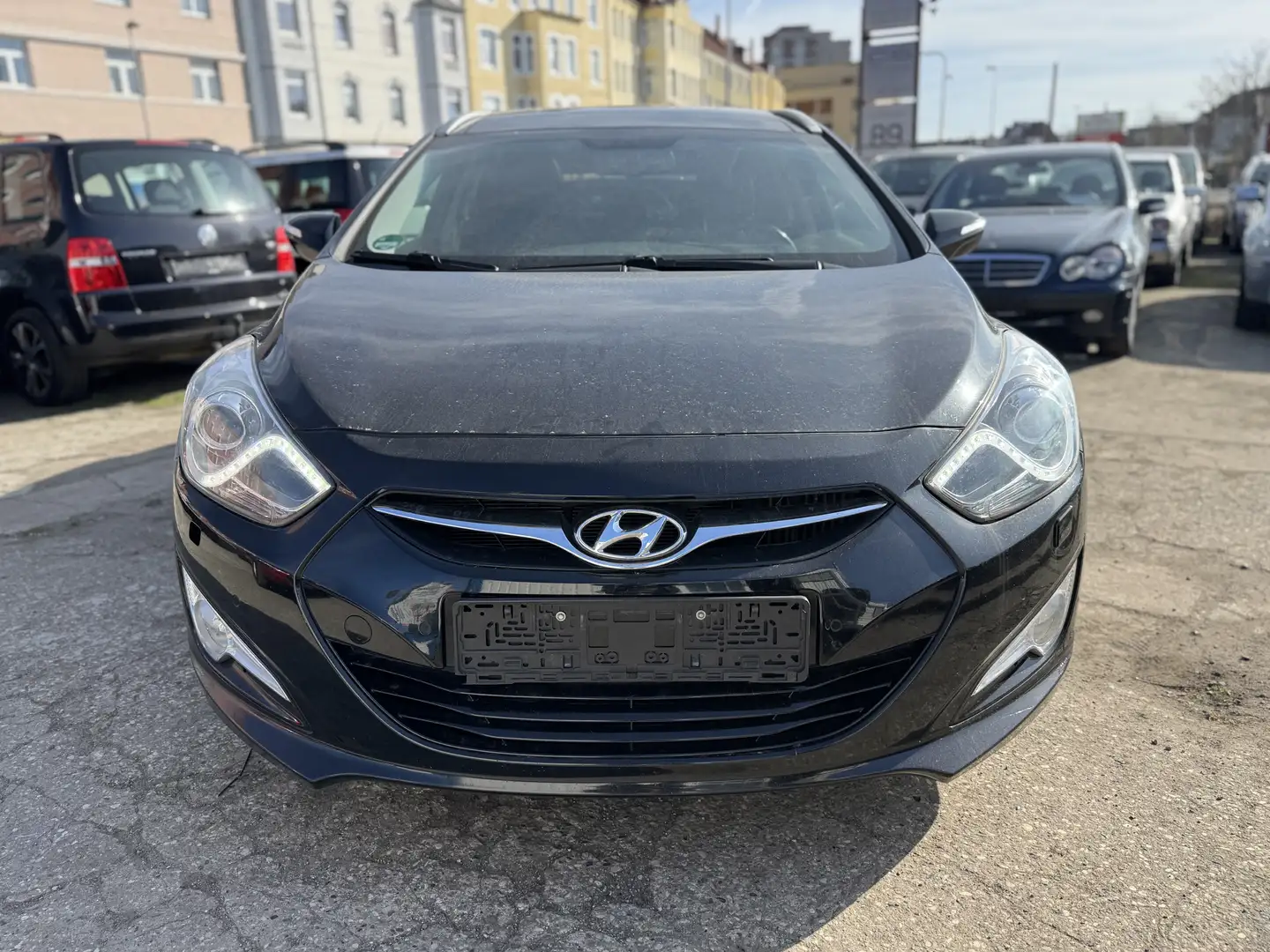 Hyundai i40 cw 1.7 CRDi Automatik Style/TÜV NEU/XENON/LEDER Fekete - 2