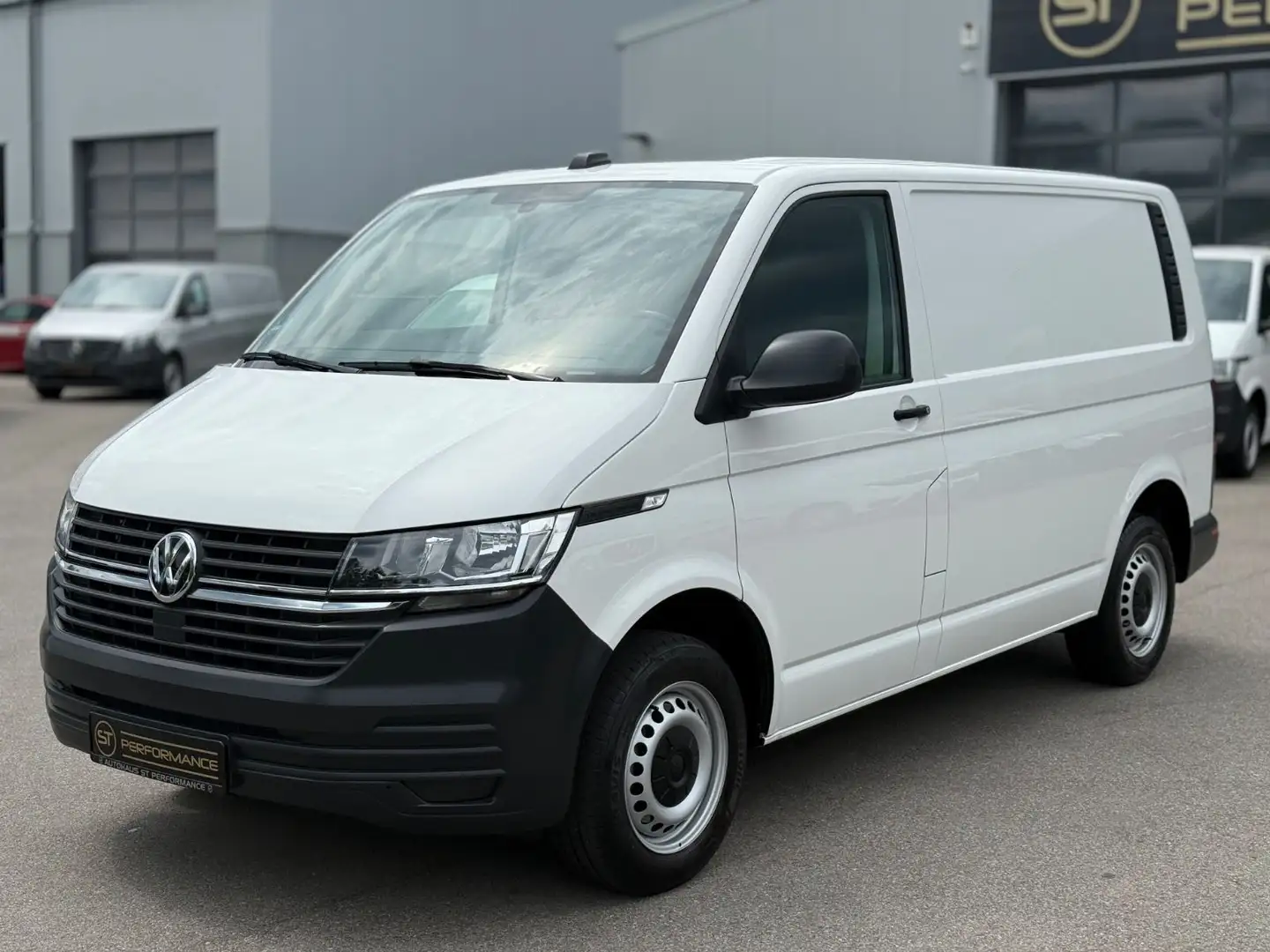 Volkswagen T6 Transporter T6.1 Transporter KLIMA SHZ TEMPOMAT PDC 1HAND E6 Weiß - 1