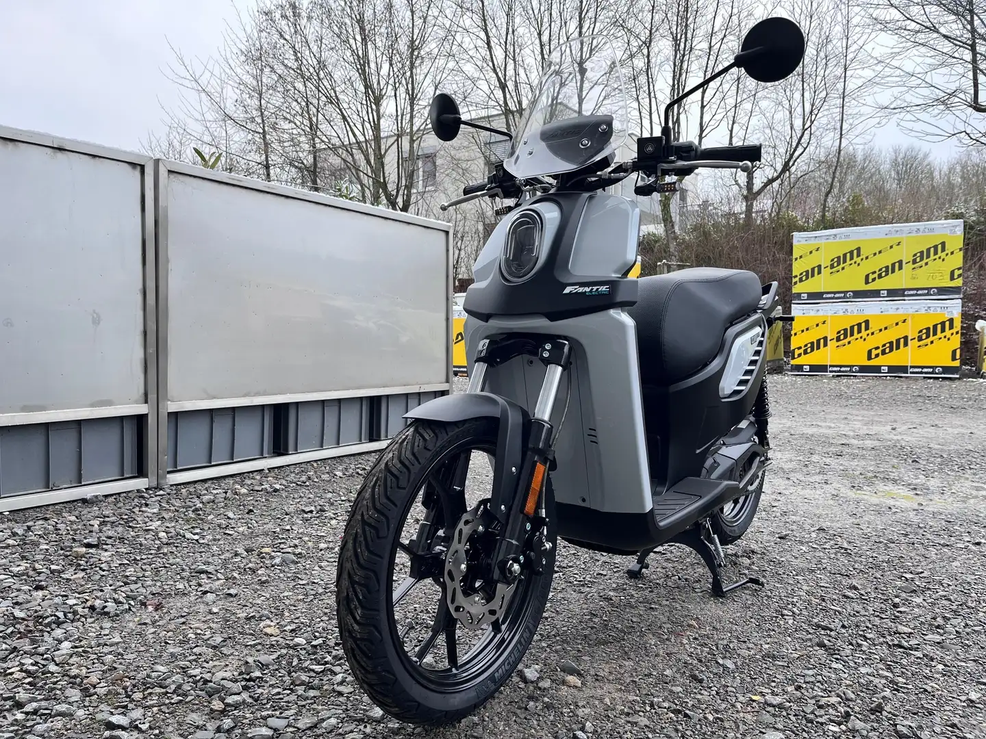 Fantic Fantic ISSIMO City E-Roller - 45 km/h - Bis 45km/h Gris - 2