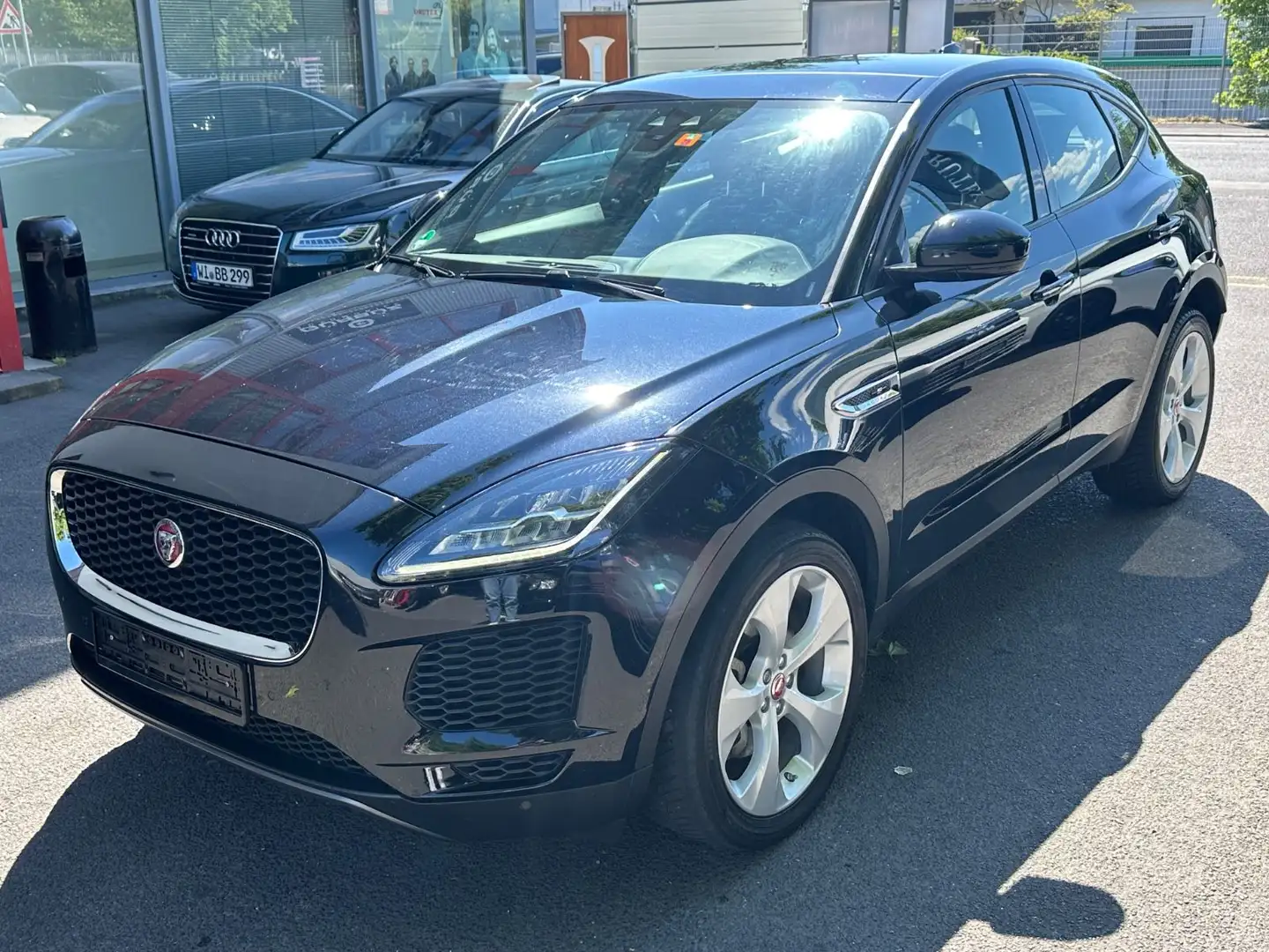 Jaguar E-Pace E-PACE ~PANO~LED~APPLE~EU6~RFK Schwarz - 2