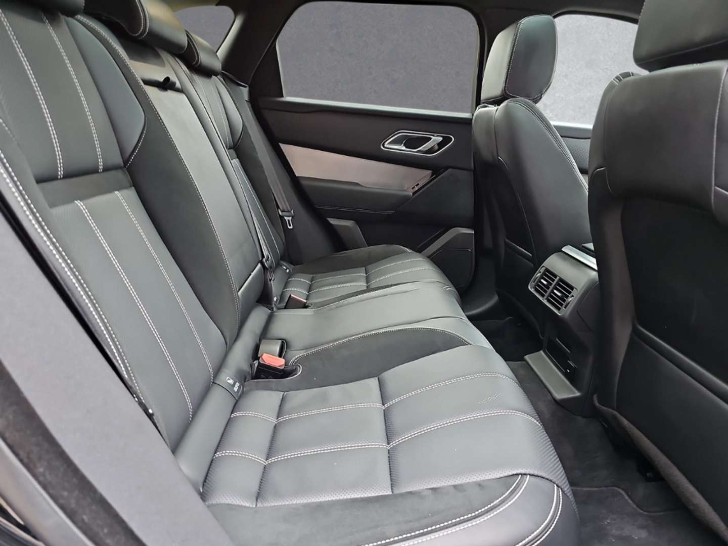 Land Rover Range Rover Velar R-Dynamic SE P250 AWD -  - Joinsteer - #4