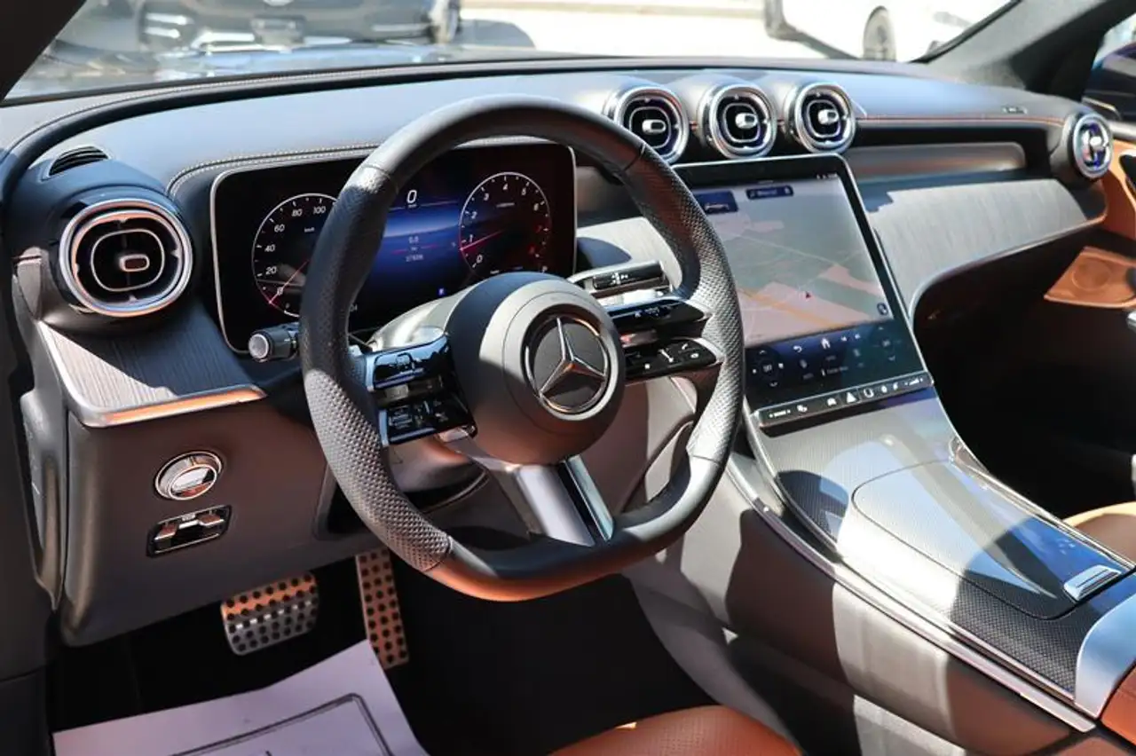 Mercedes-Benz GLC снимка Mercedes-Benz GLC
