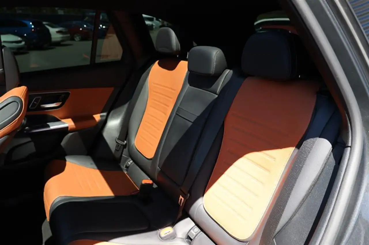 Mercedes-Benz GLC снимка Mercedes-Benz GLC