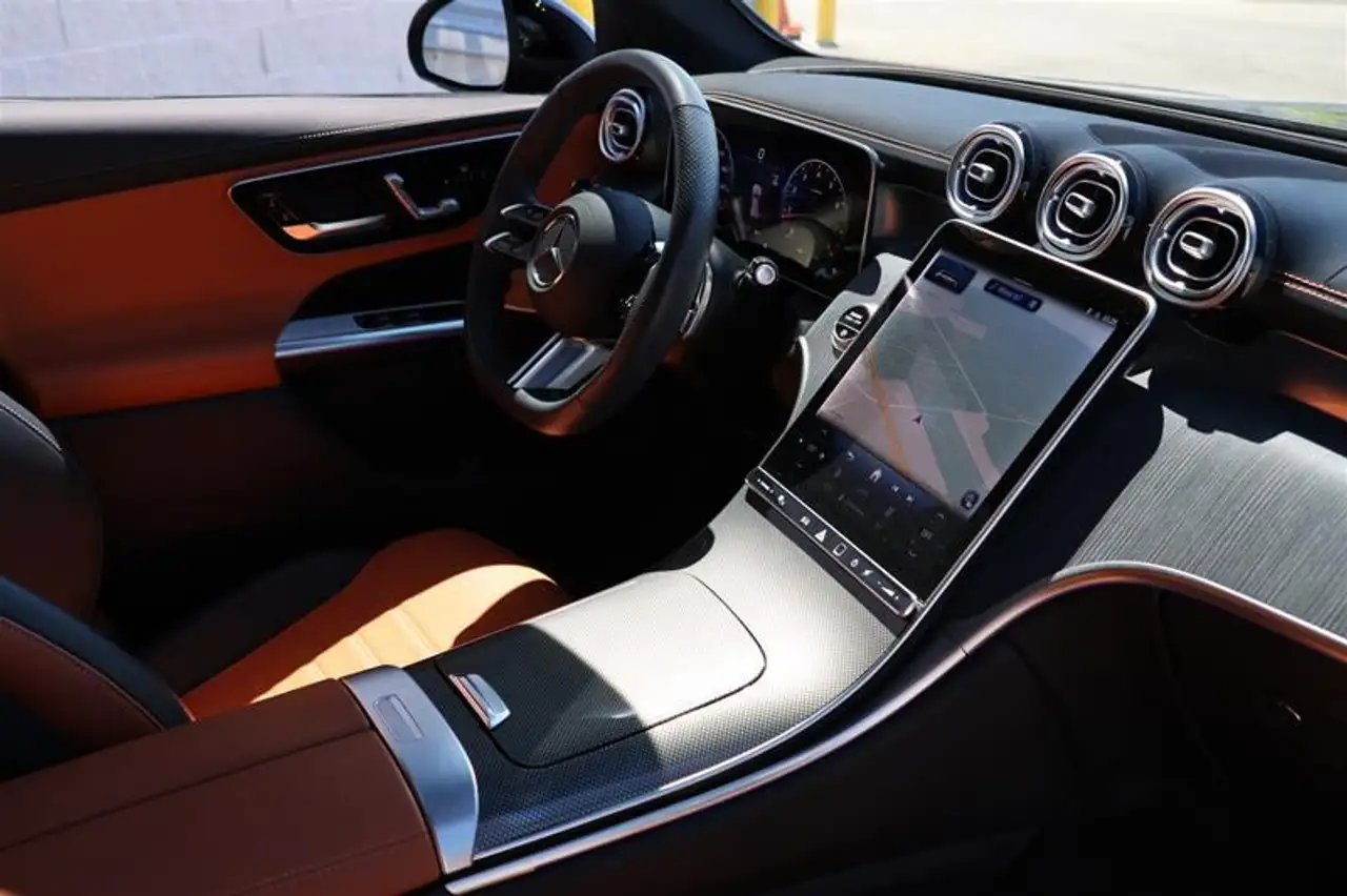 Mercedes-Benz GLC снимка Mercedes-Benz GLC