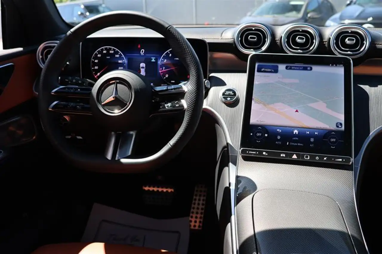 Mercedes-Benz GLC снимка Mercedes-Benz GLC