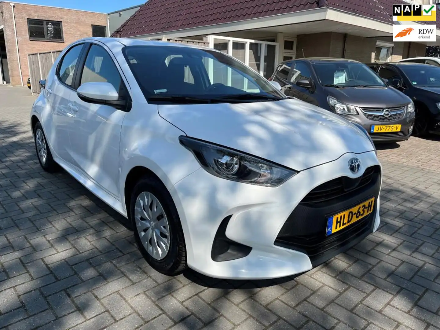 Toyota Yaris 1.5 Hybrid Active automaat Apple Car Play Android Wit - 1