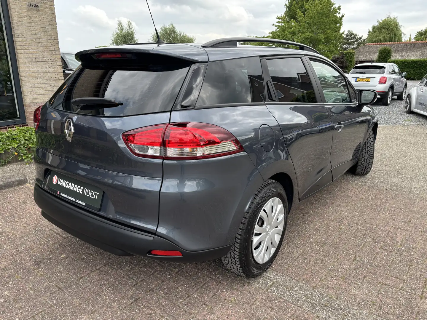 Renault Clio Estate 0.9TCE Life Airco / All-Seasons / Cruise co Grigio - 2