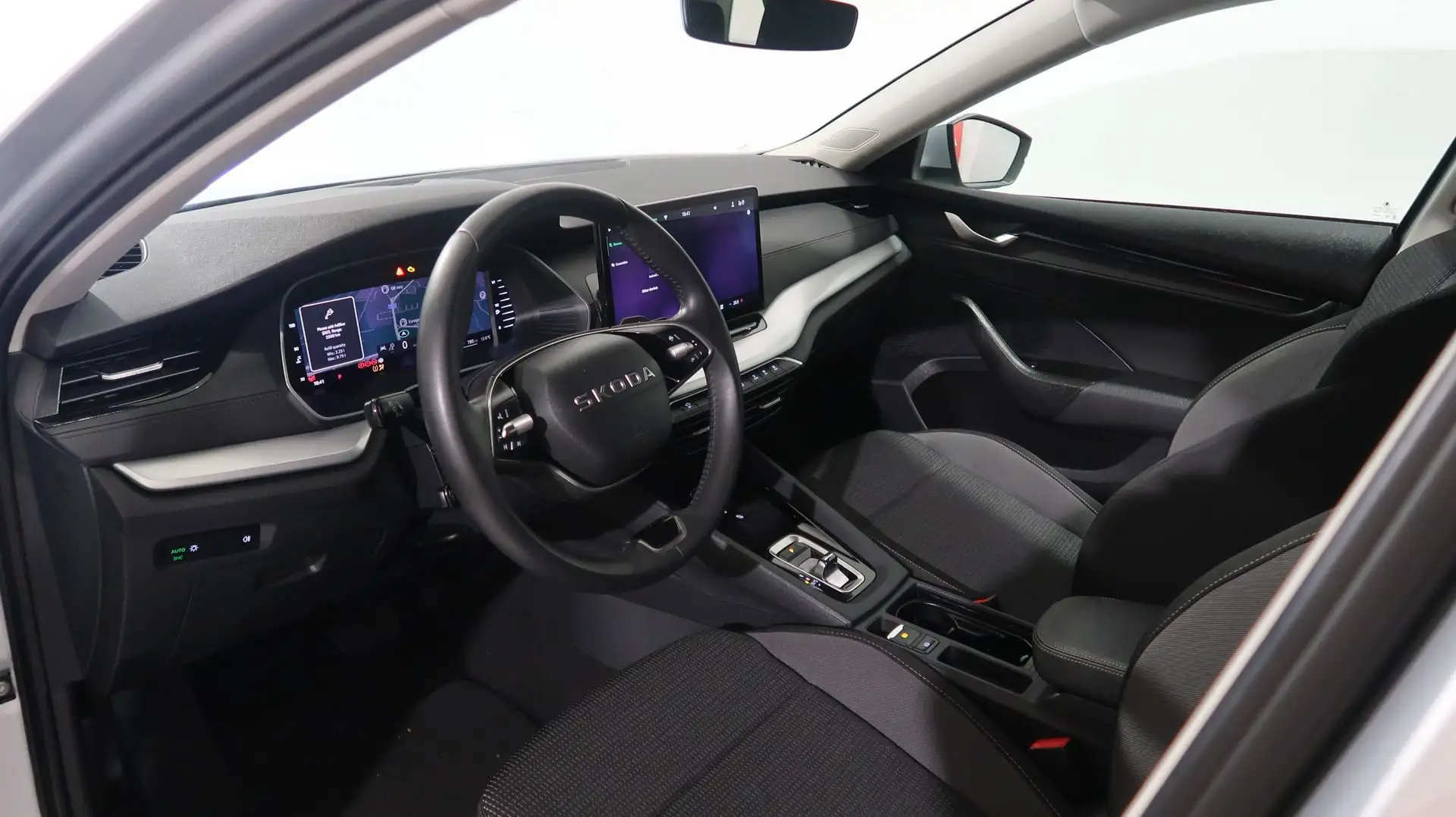 Skoda Octavia Octavia 2.0 TDI 150 CV DSG Wagon Selection #NAVI# Ezüst - 2