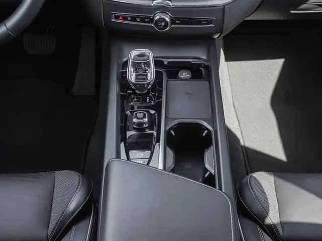Volvo XC60 view 14