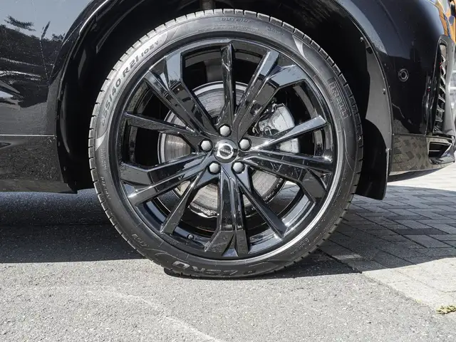 Volvo XC60 view 7
