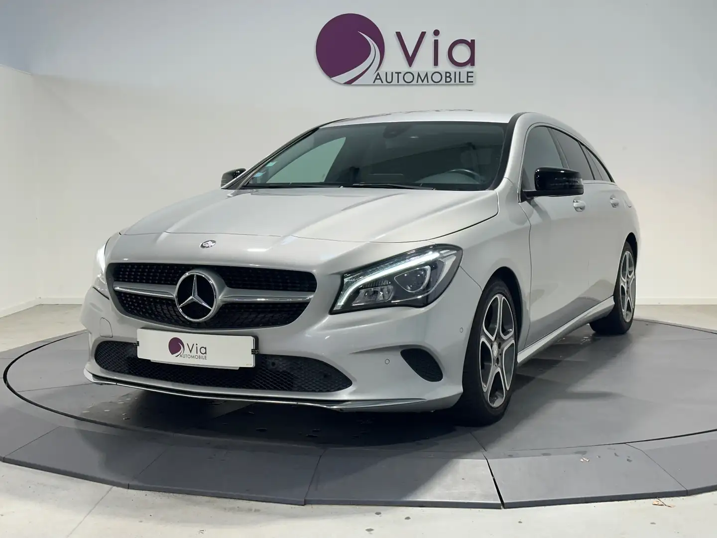 Mercedes-Benz CLA 200 200 d - Pack Exclusif - Carplay - Grijs - 1