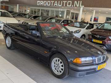 3-serie Cabrio 318i Executive Automaat NAP 89.818k