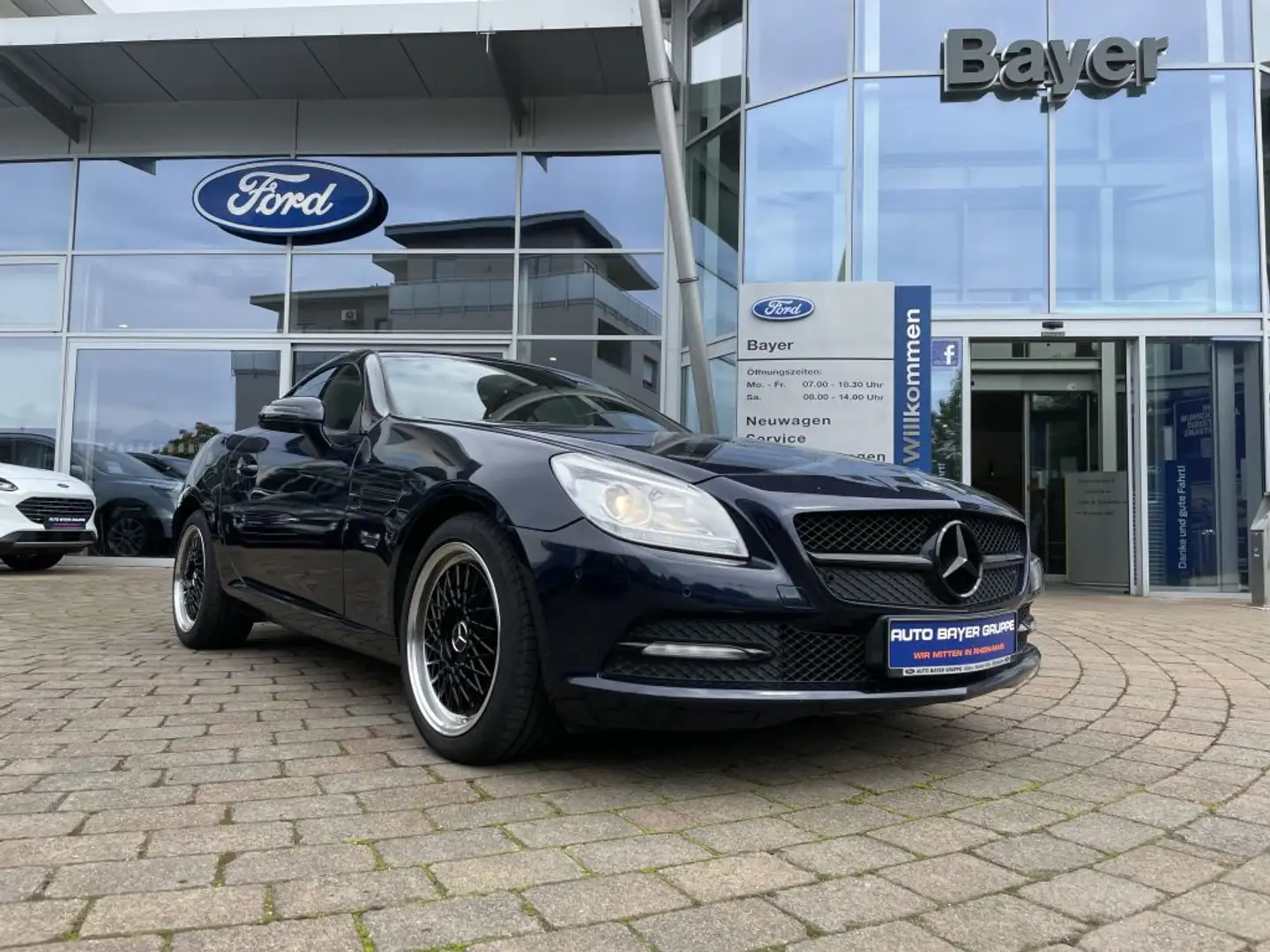 Mercedes-Benz SLK 200 (BlueEFFICIENCY) 7G-TRONIC Blauw - 1