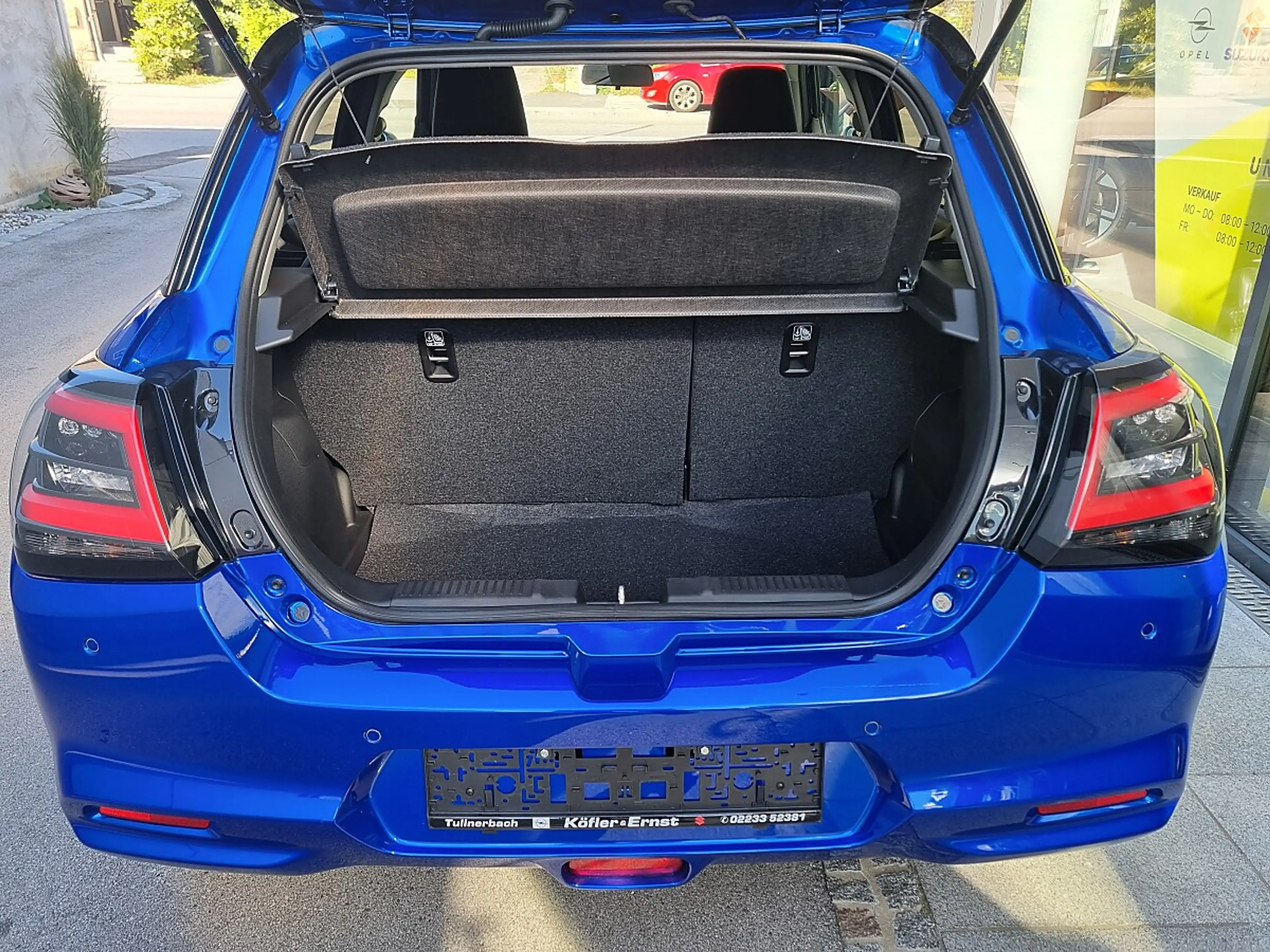 Suzuki Swift 1,2 Hybrid Shine — photo 5