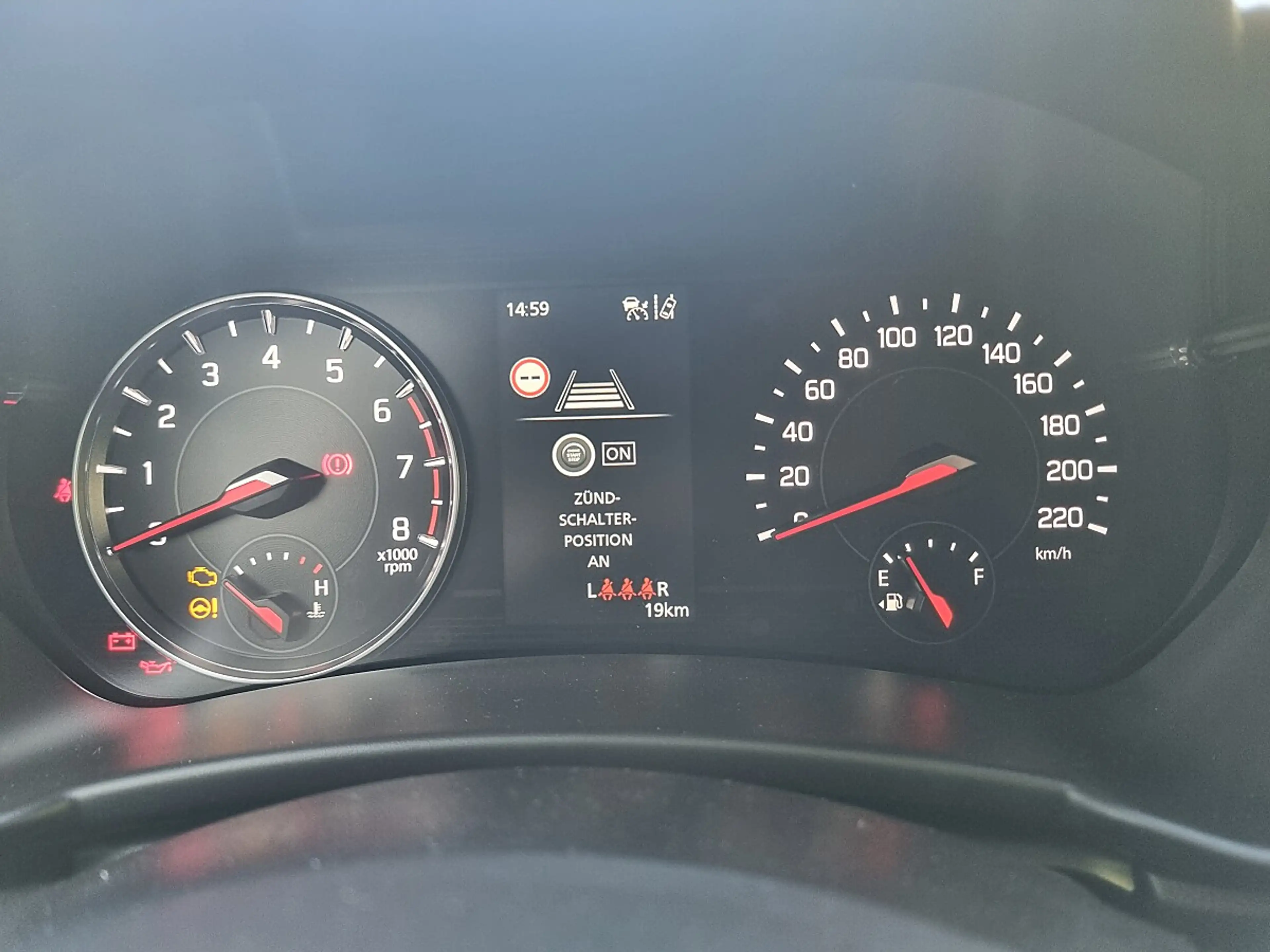 Suzuki Swift 1,2 Hybrid Shine — photo 10