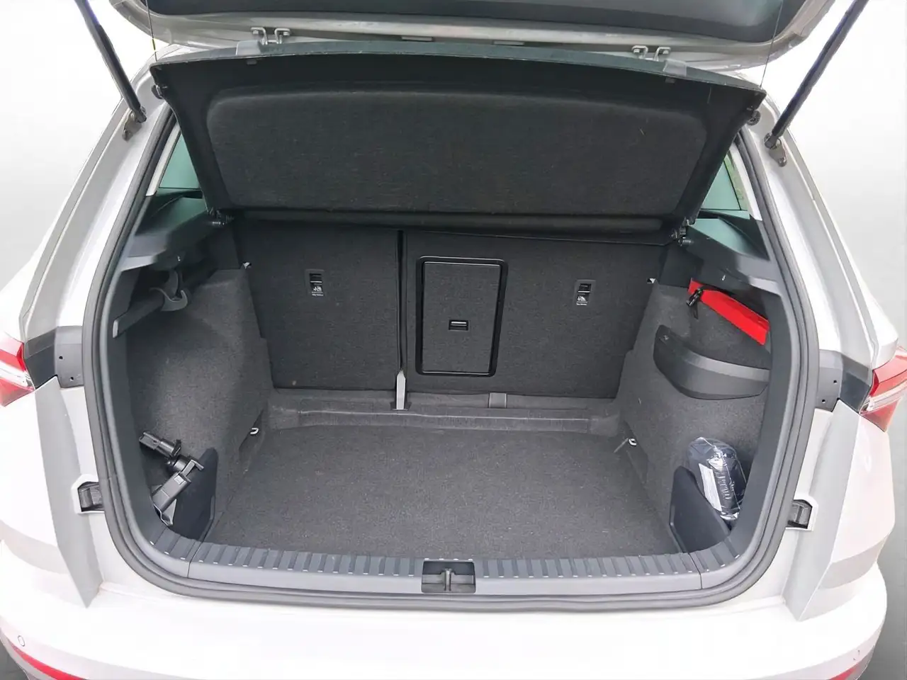 Skoda Karoq 1.5 TSI Selection*NAVI*KAM*PDC*LED*SHZ*APP, миниатюра 6