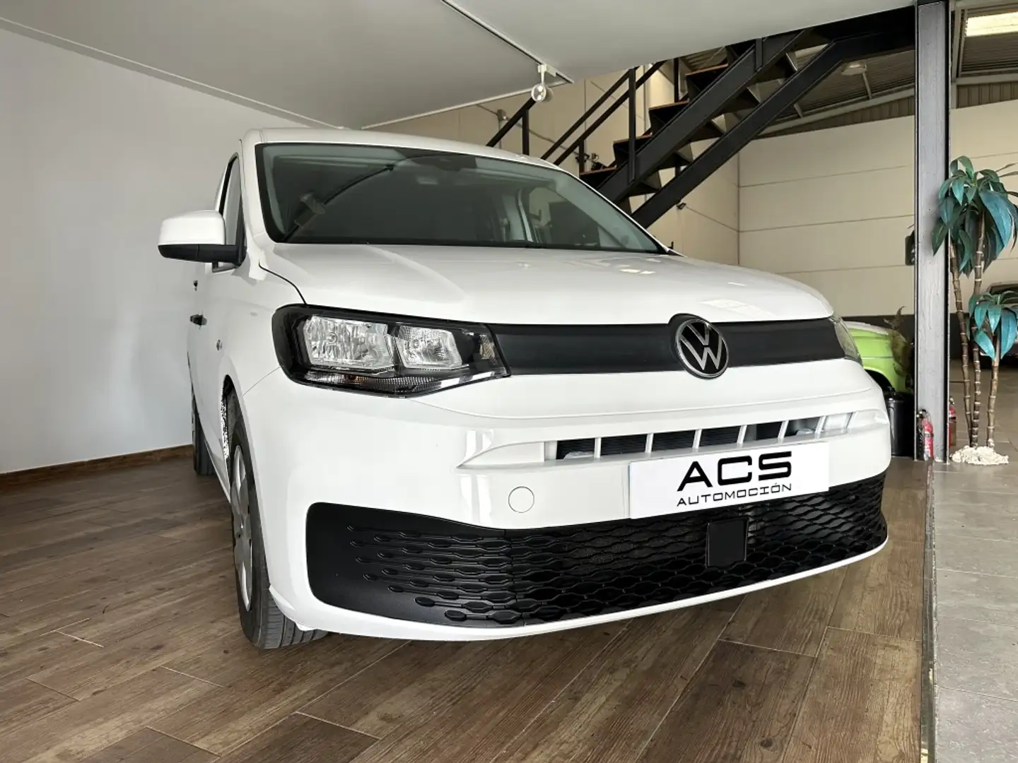 Volkswagen Caddy Cargo Furgón 2.0TDI 75kW Blanco - 2
