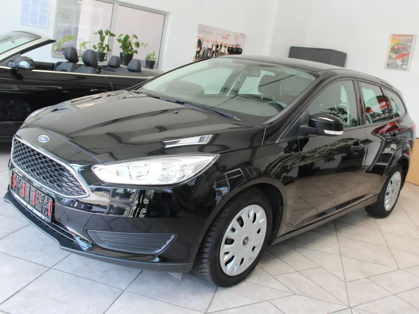 Ford Focus Turnier 1.0 EcoBoost Start-Stopp-System Schwarz - 1