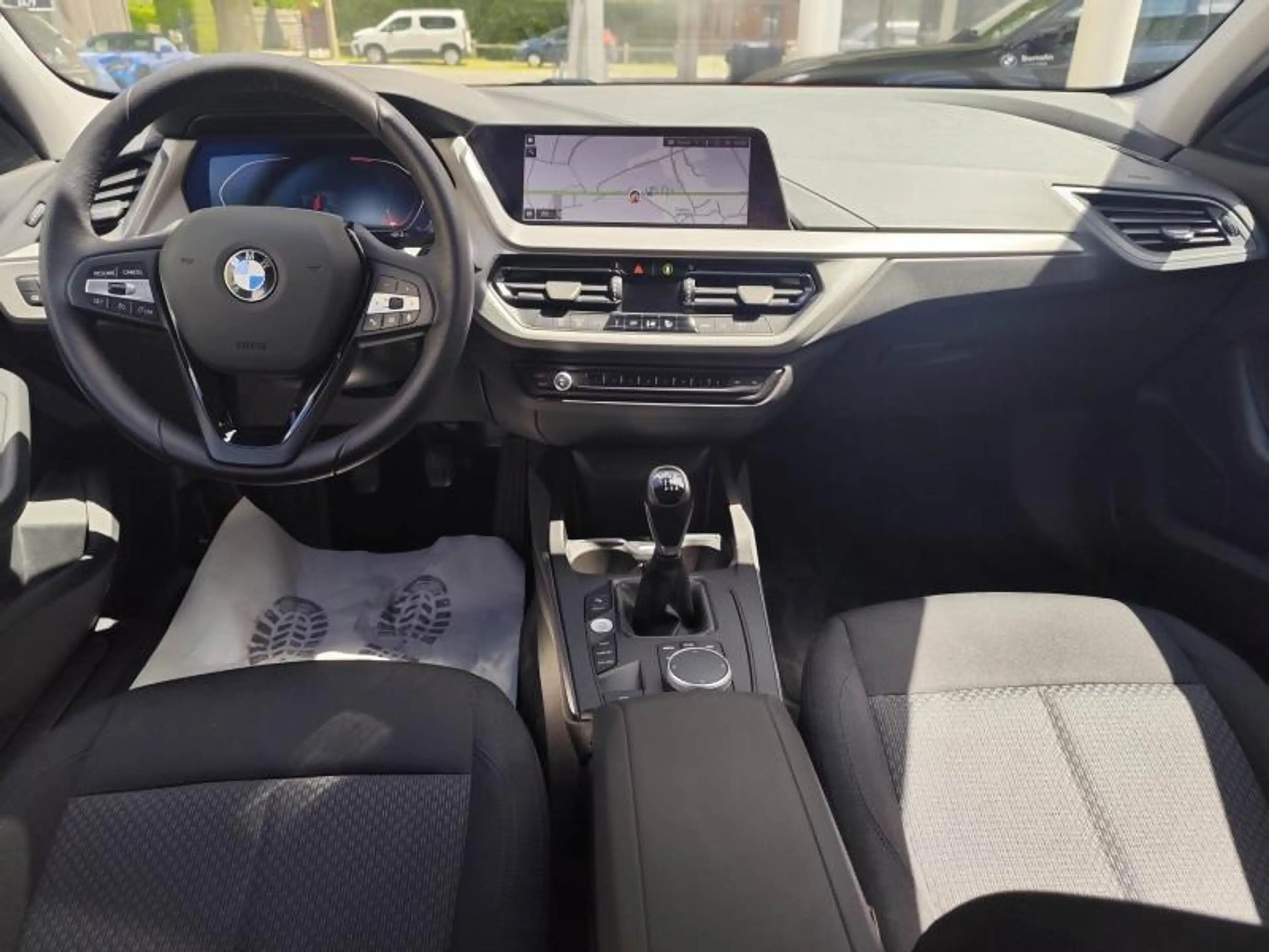 BMW 118 i Navi Pro LED Att. Rem. — photo 19