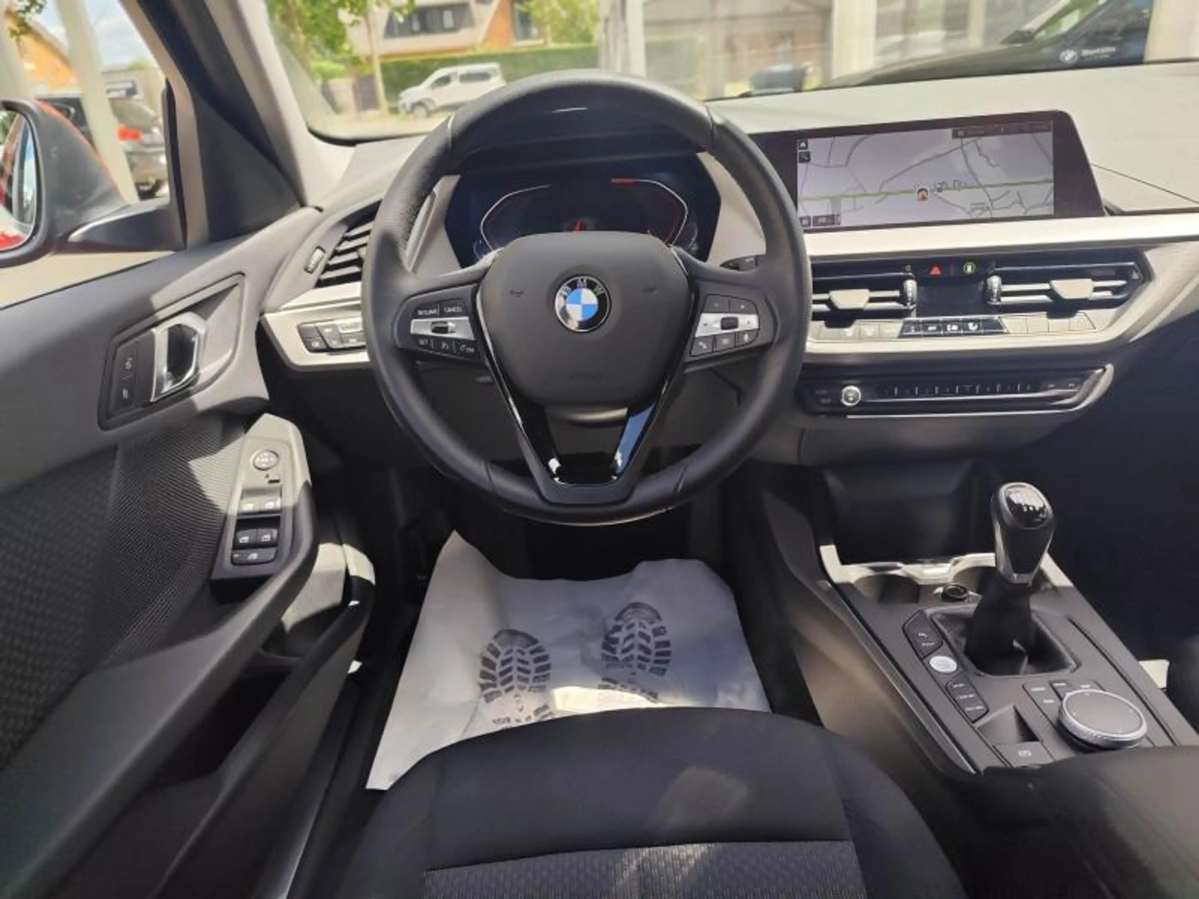 BMW 118 i Navi Pro LED Att. Rem. — photo 10