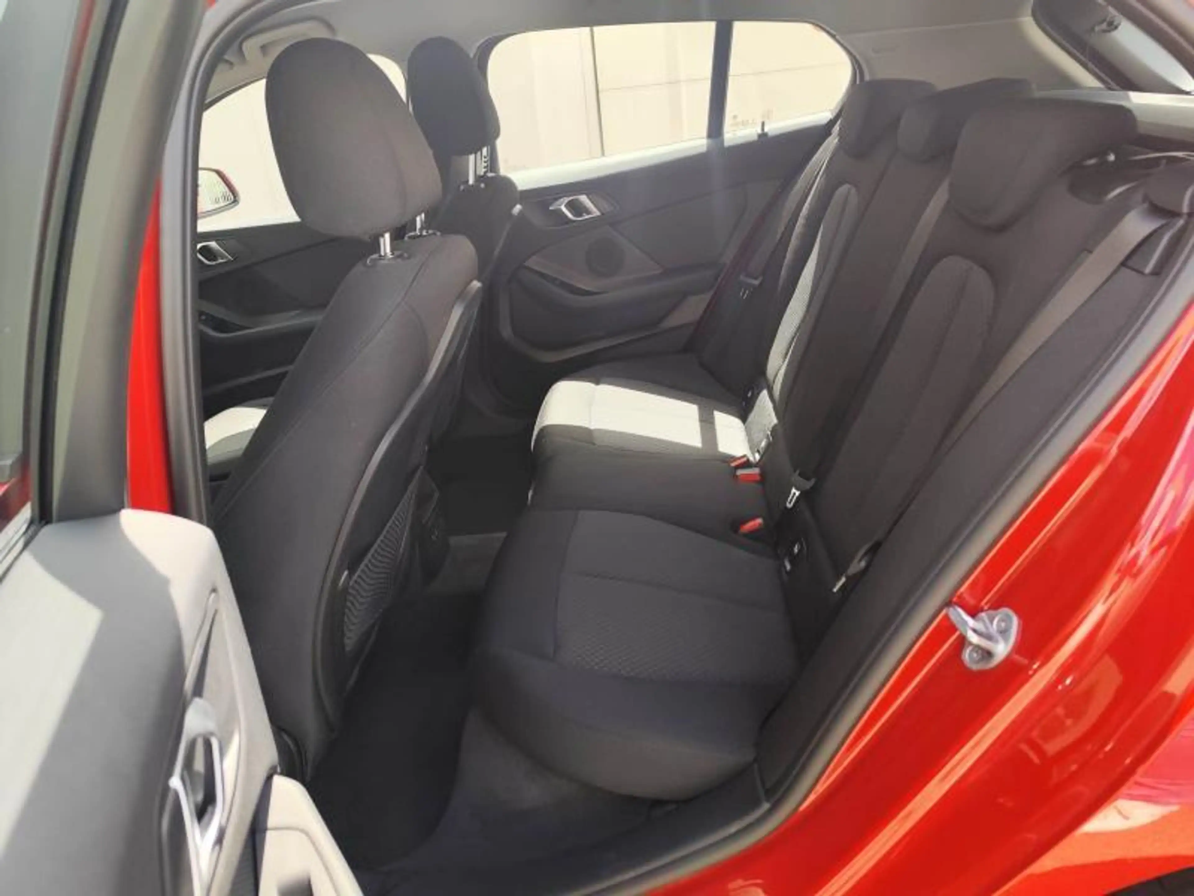 BMW 118 i Navi Pro LED Att. Rem. — photo 16