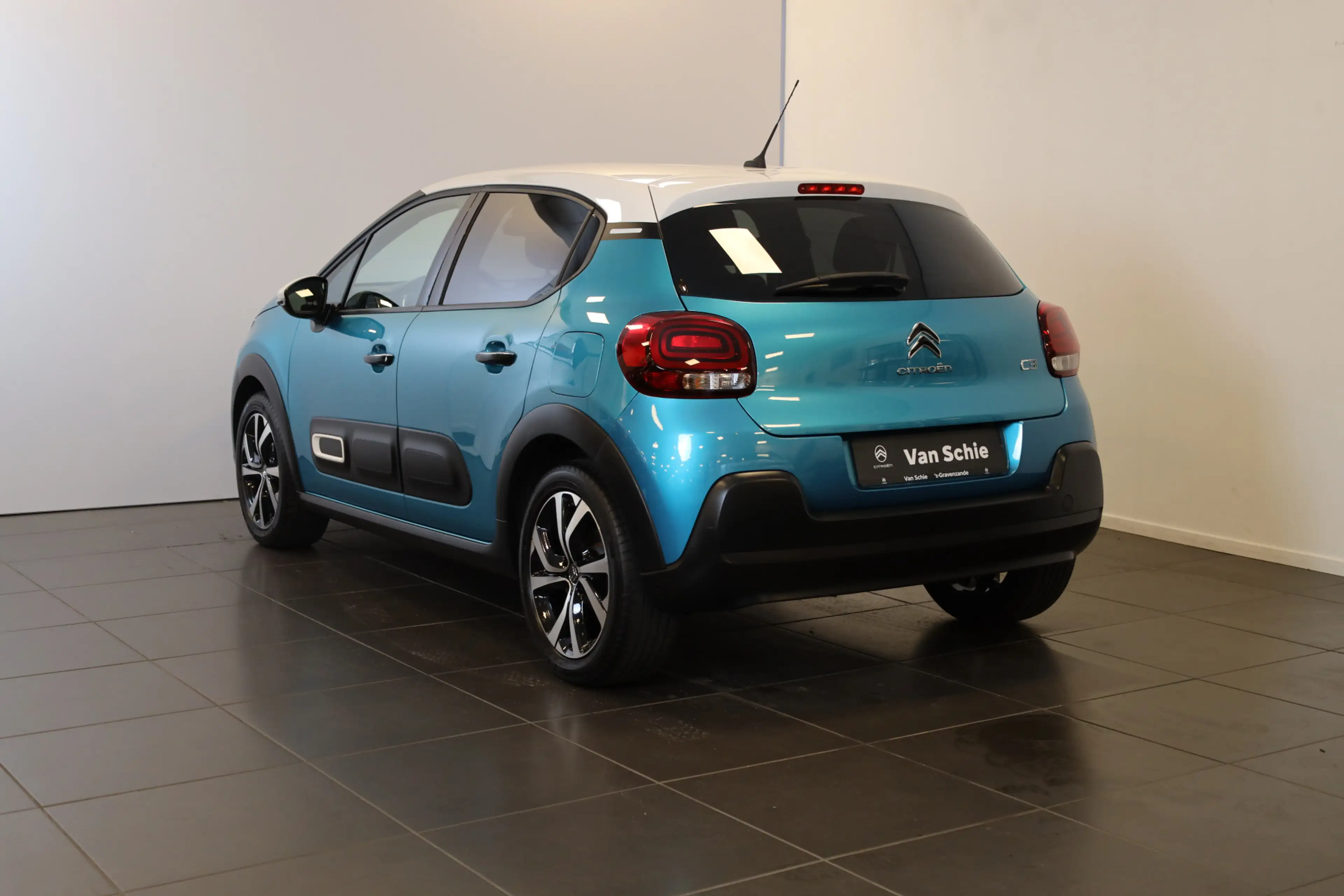 Citroen C3 PT 110 Shine Carplay | Camera | Lichtmetaal 17" — photo 2