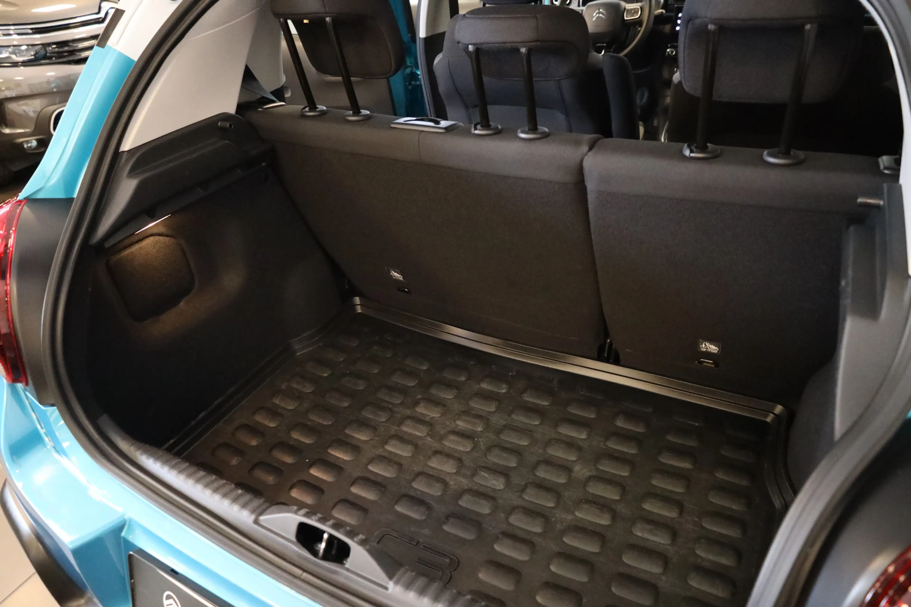 Citroen C3 PT 110 Shine Carplay | Camera | Lichtmetaal 17" — photo 32