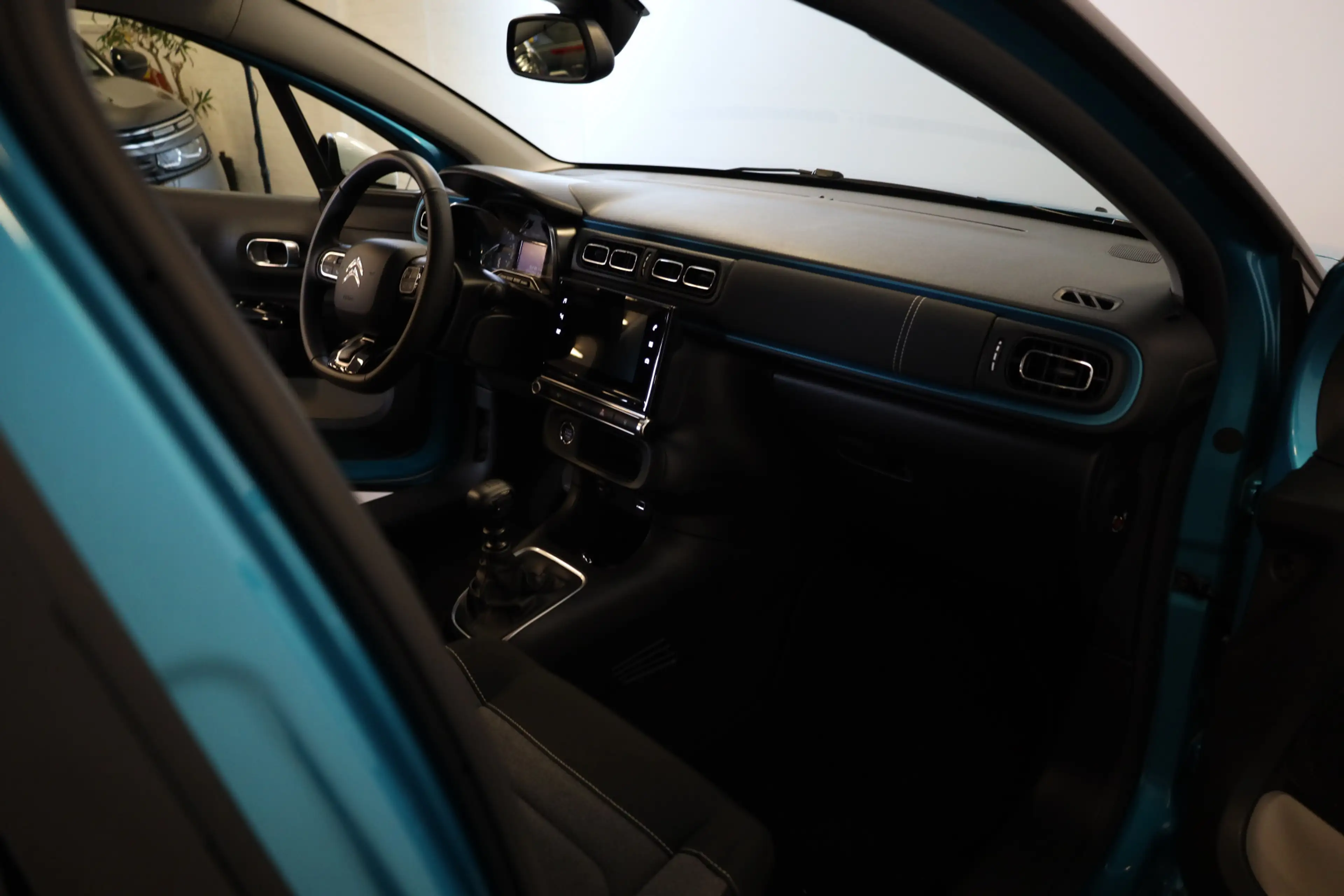 Citroen C3 PT 110 Shine Carplay | Camera | Lichtmetaal 17" — photo 34