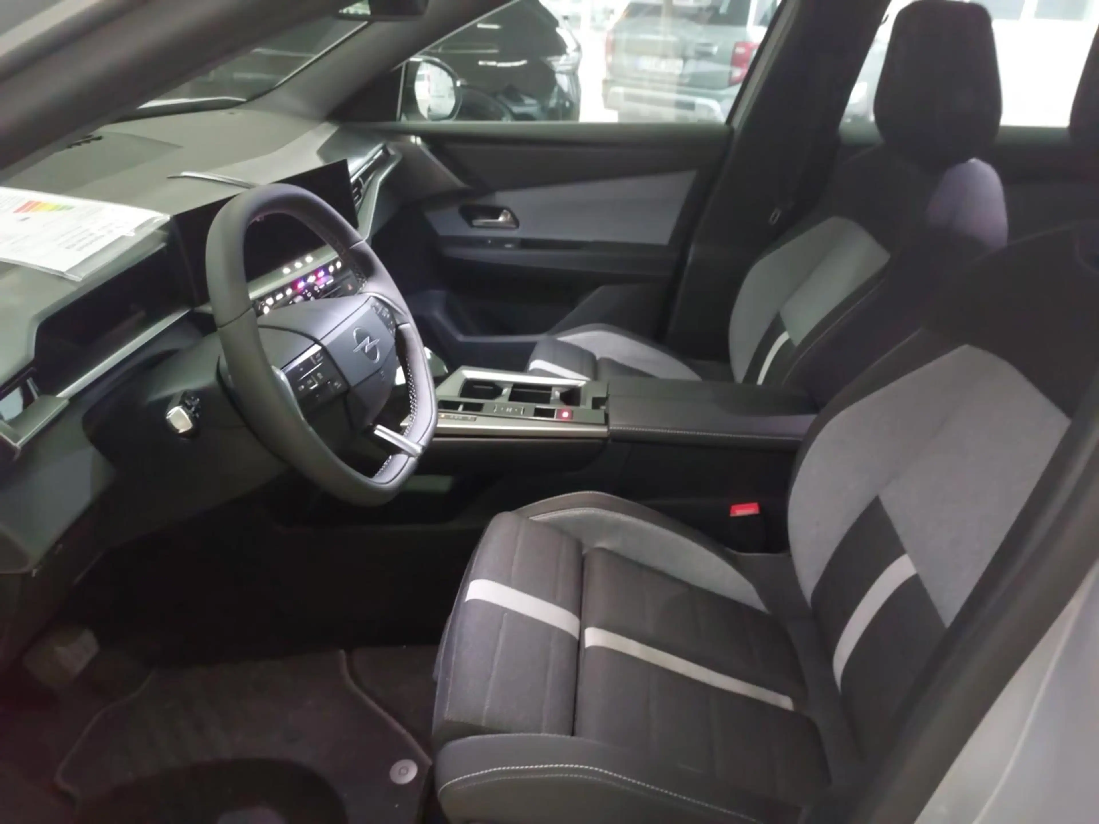 Opel Grandland 1.2 48V Mild- Hybrid 100 kW Edition — photo 9