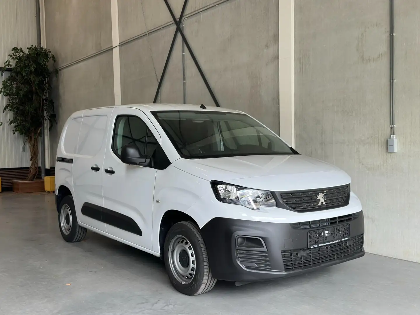 Peugeot Partner Tepee 1.2 PureTech Blanc - 1