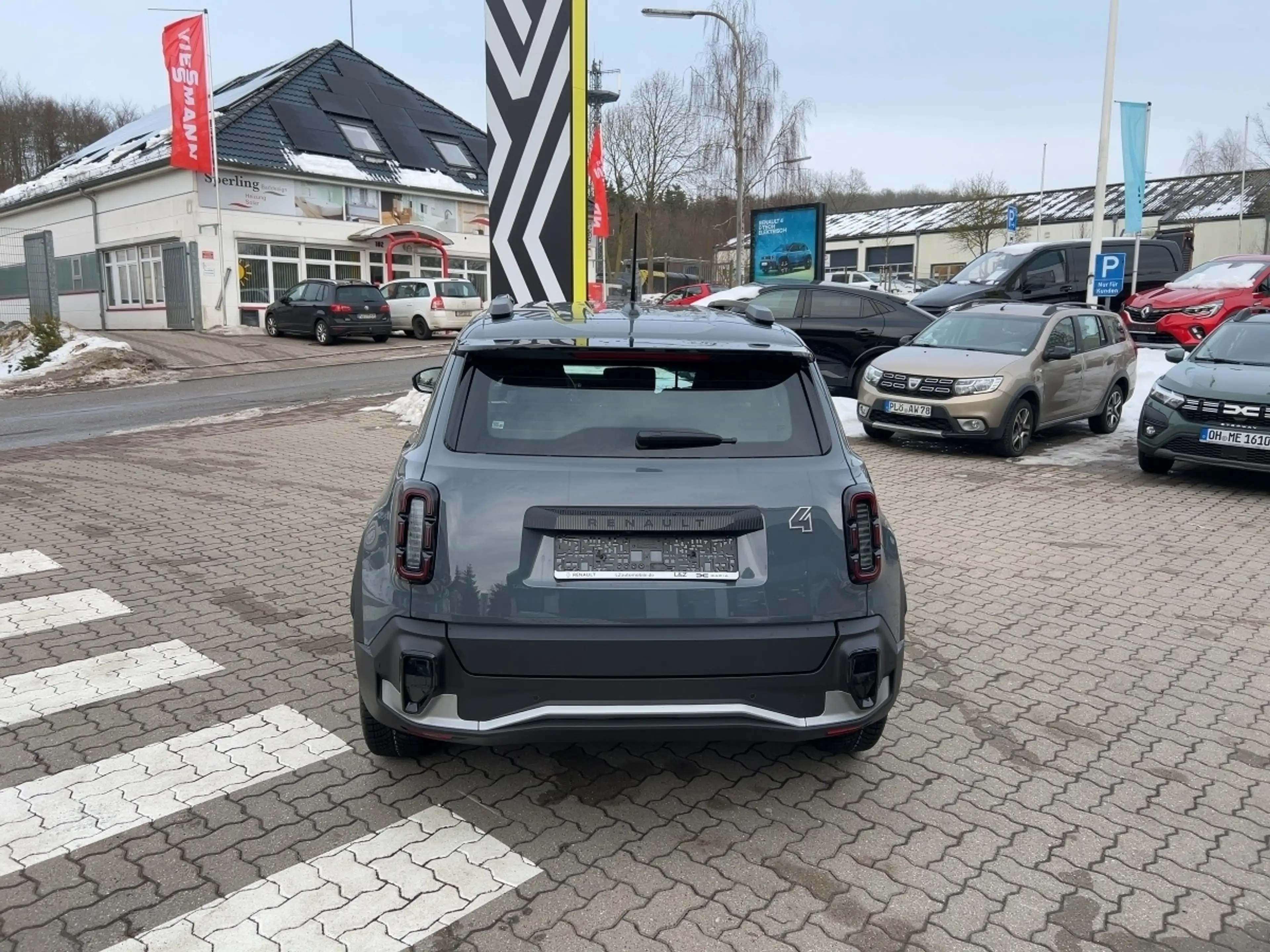 Renault R 4 E-Tech Evolution 150 Comfort Range — photo 3