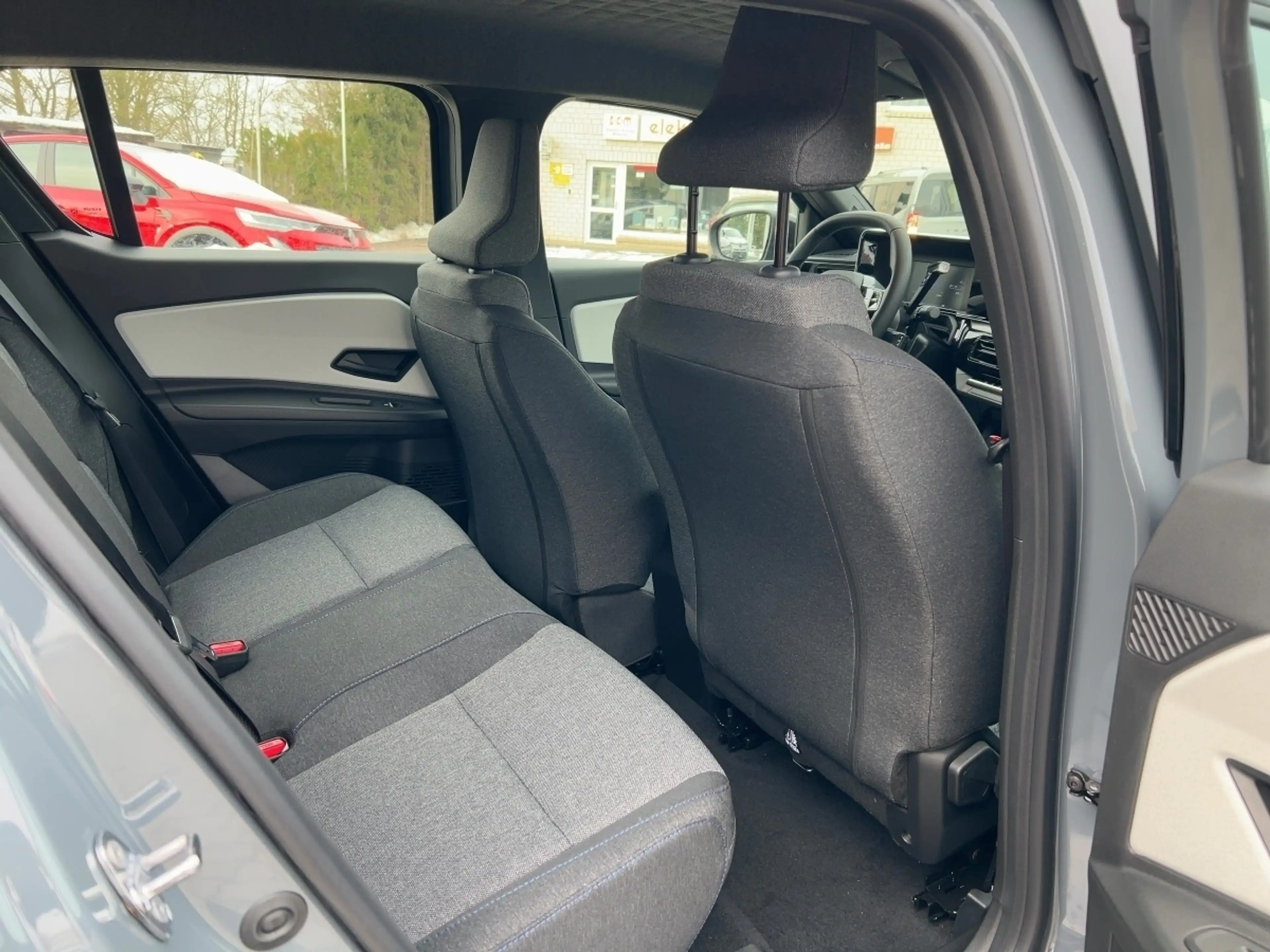 Renault R 4 E-Tech Evolution 150 Comfort Range — photo 12