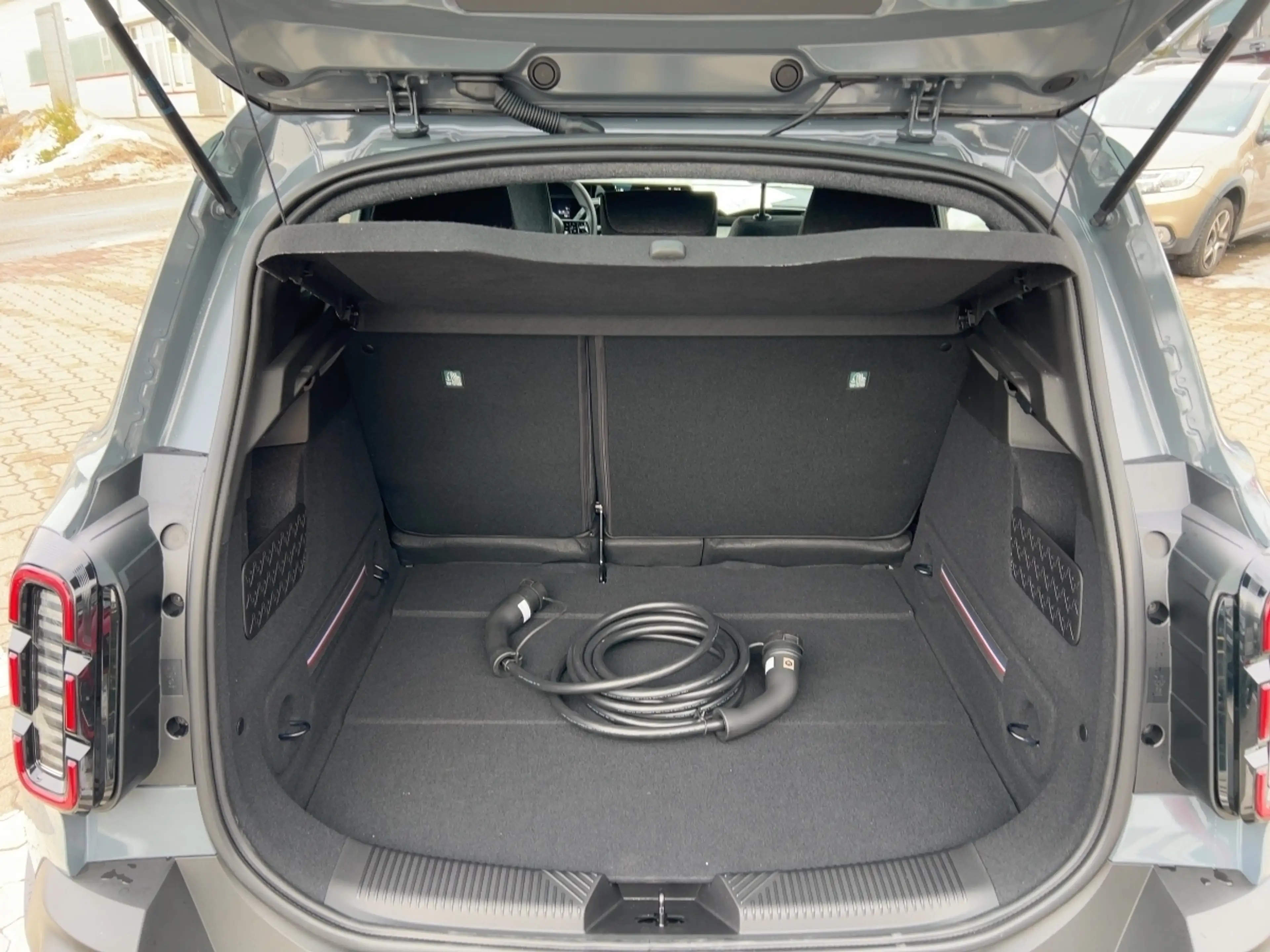 Renault R 4 E-Tech Evolution 150 Comfort Range — photo 13
