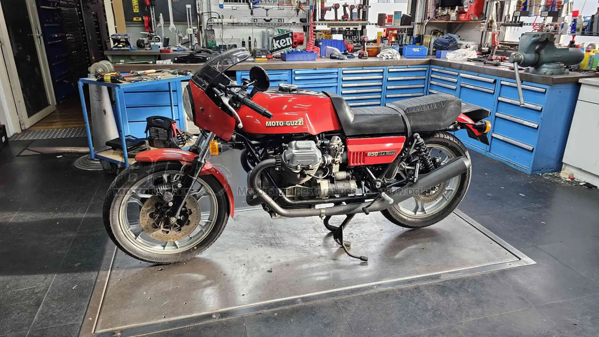 Moto Guzzi 850 Le Mans I second series Rouge - 2