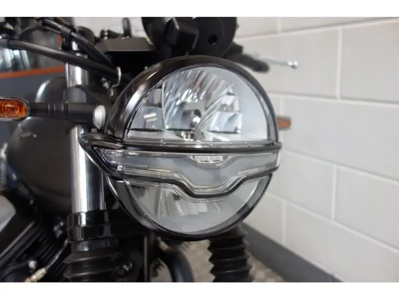 Moto Guzzi V 7 - foto 5