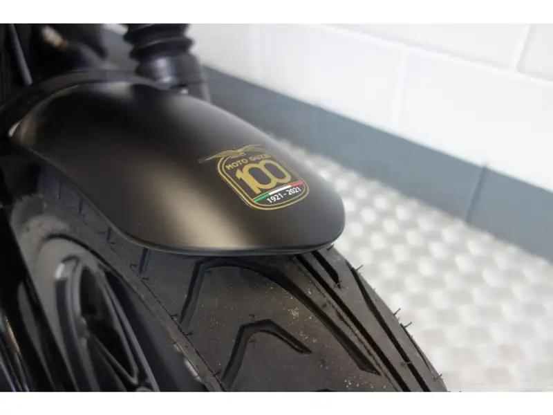 Moto Guzzi V 7 - foto 4