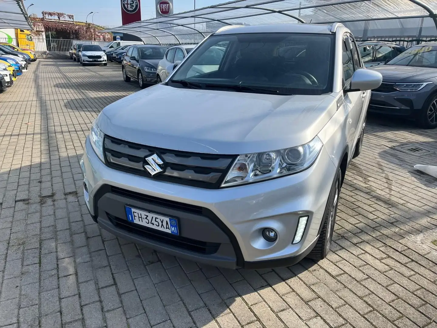 Suzuki Vitara Vitara 1.6 DDiS 4WD AllGrip V-Top Grau - 1