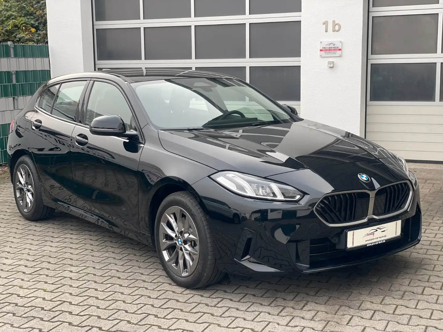 BMW 120 i |Navigation|Kamera|DAB|Alu|DriveAssist| Schwarz - 1