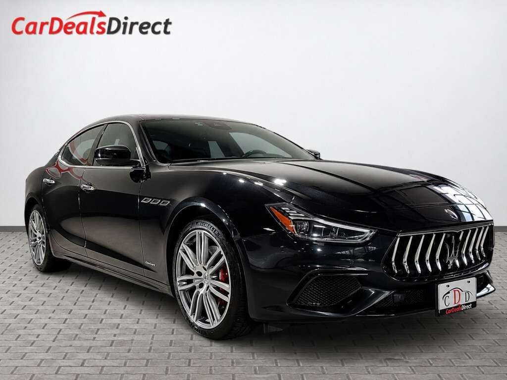 2018 Maserati Ghibli GranSport S Q4 AWD | Nero Gloss on Rosso Red Contr