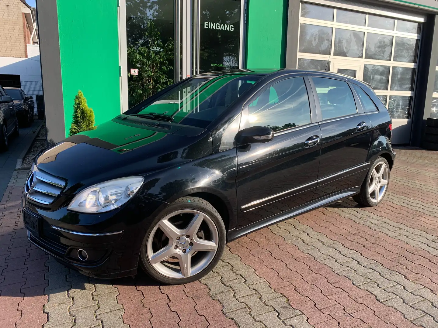 Mercedes-Benz B 200 B 200 (245.233) Černá - 1