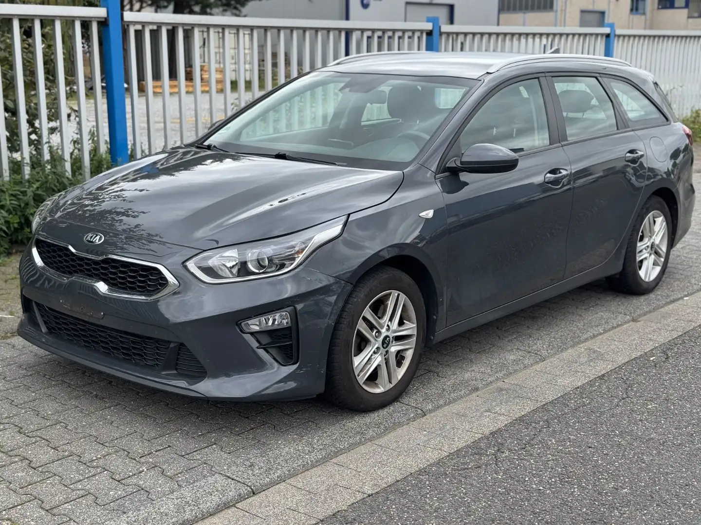 Kia Ceed SW / cee'd SW 1.0 T-GDI Spirit Sportswagon Grau - 1