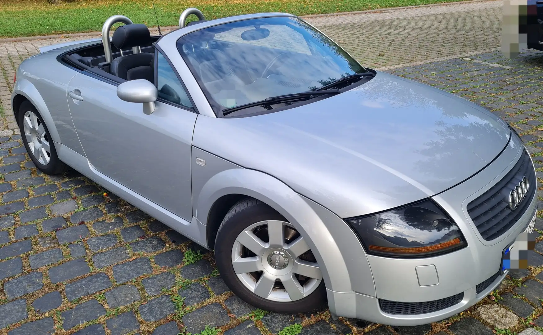 Audi TT Roadster 1.8 T TÜV 04/27 Service neu Xenon Bose Silber - 2
