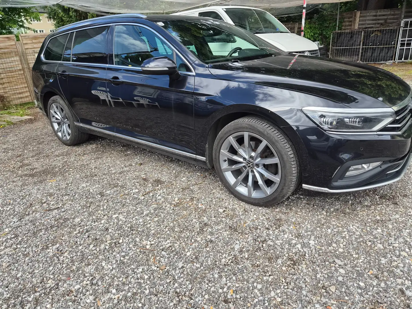 Volkswagen Passat Variant Elegance 2.0 TDI DSG Schwarz - 1