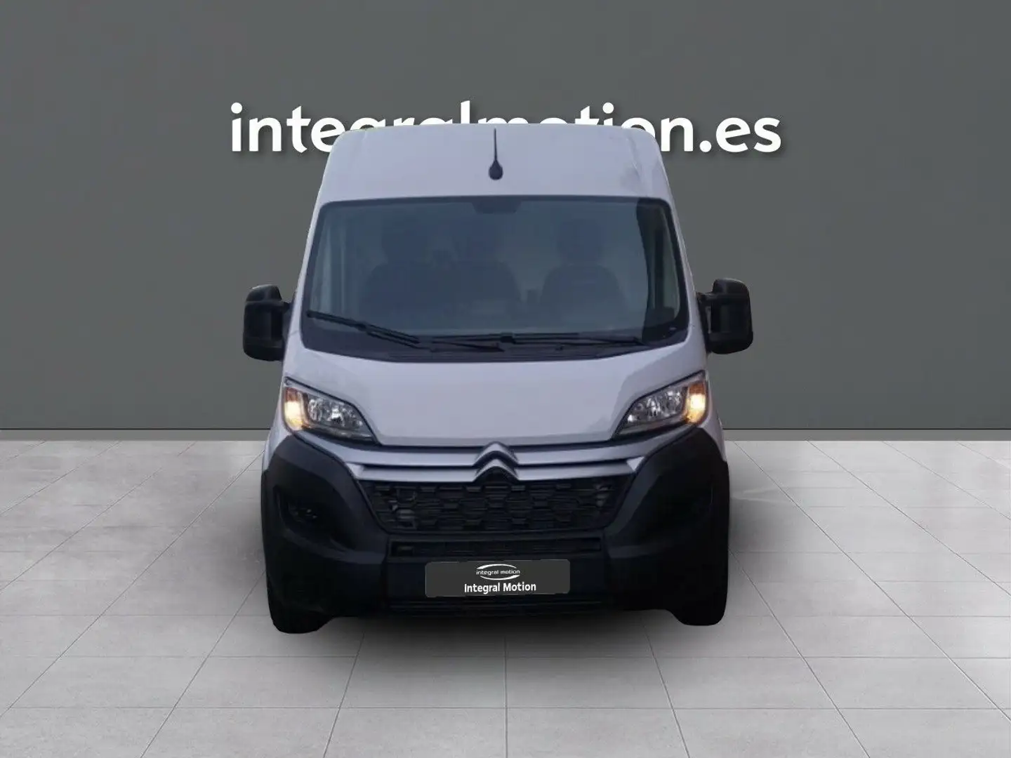 Citroen Jumper BlueHDi 165CV S&S 6V Furgón 35L3H2 Weiß - 2